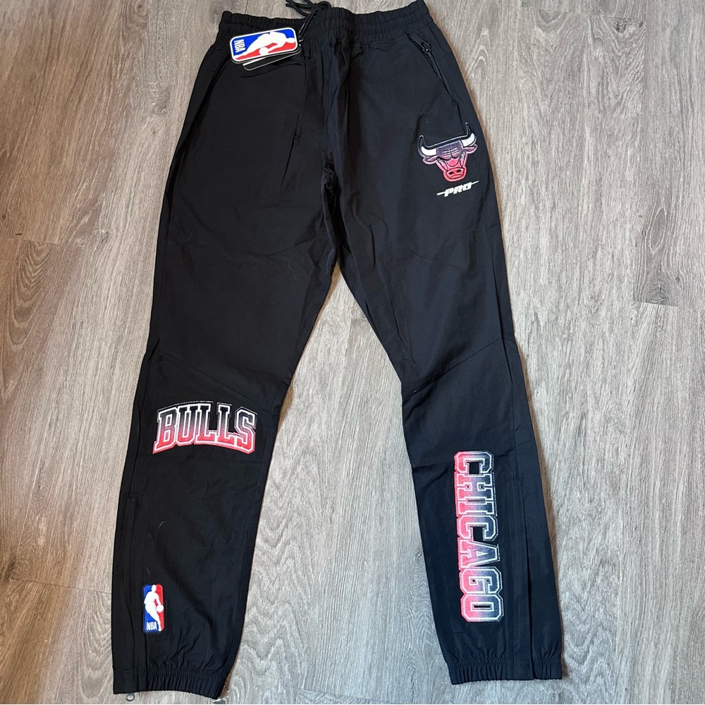 Pro Standard | Men’s Size Medium Chicago Bulls Black Track Pants - NWT!